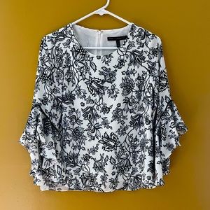 White House Black Market blouse size 0